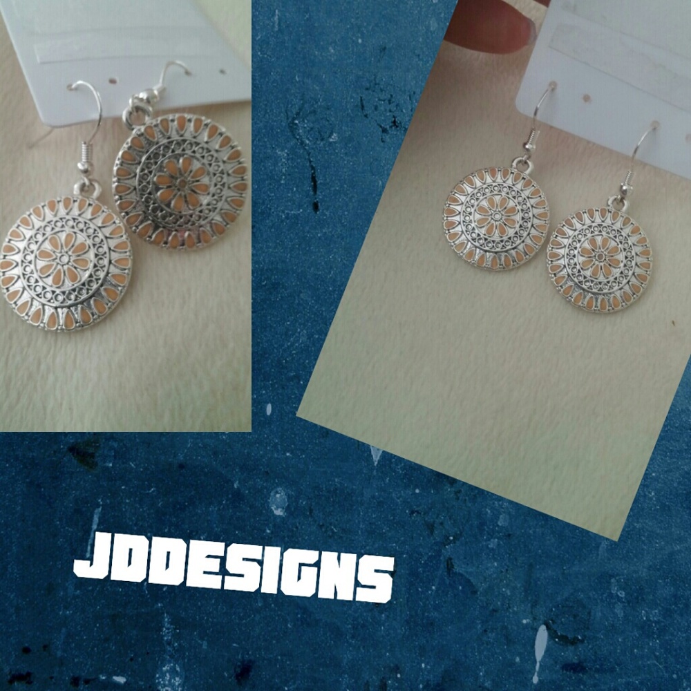 NWT Retail JDDesign original earrings