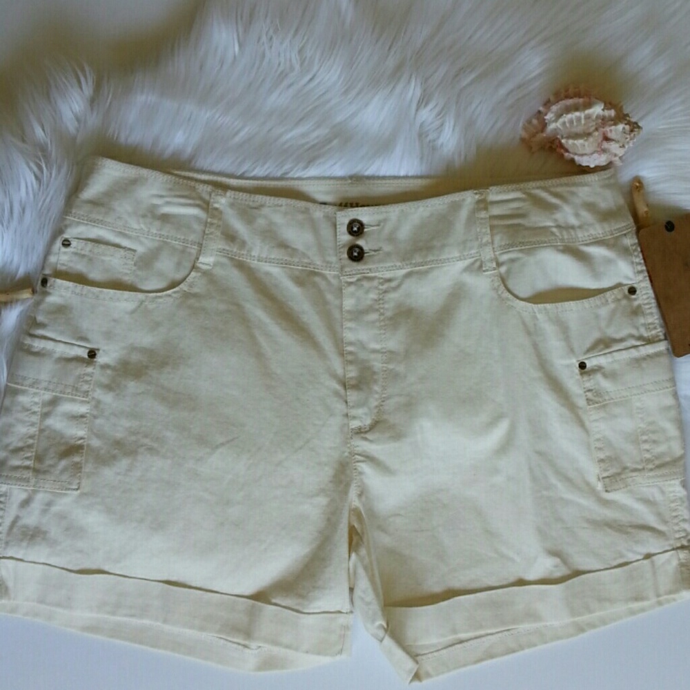 NEW RUFFHEWN SHORTS - Picture 2 of 6