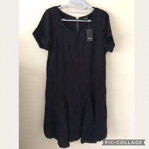 NWT, size 00, Torrid sheath dress!