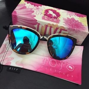 Diff Eyewear, JOJO Edition, Tortoise/ Blue Mirror