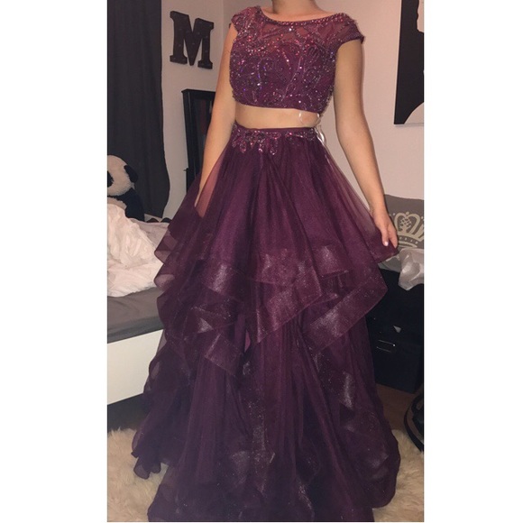 Prom/Banquet Dress - Picture 2 of 5