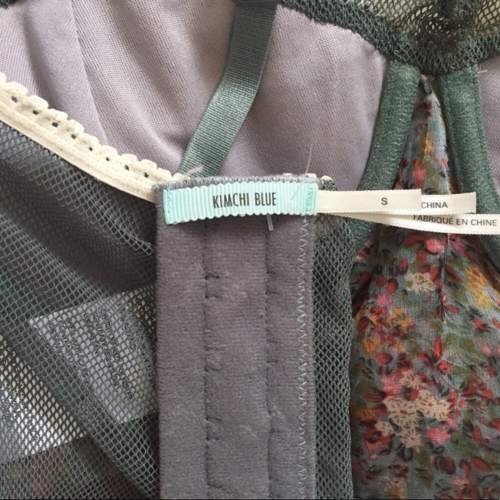 NWOT! UO Cropped Floral & Lace Bustier - Picture 7 of 7
