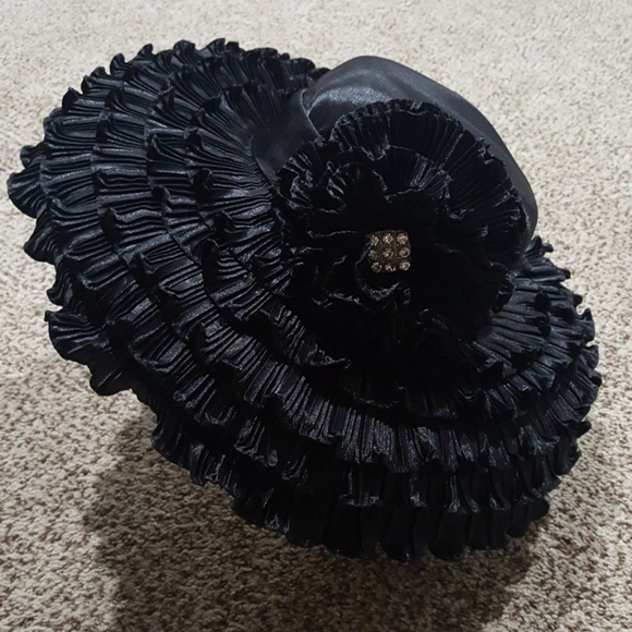 *Sold*Black Ruffle with Flower Rhinestone - Picture 1 of 2