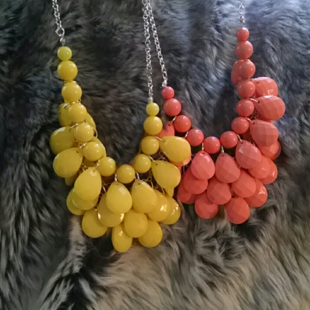 Statement necklace