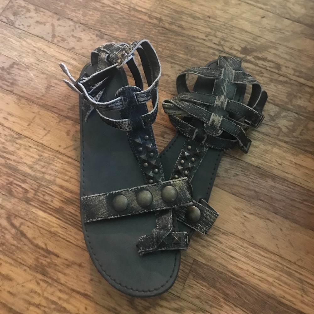 7.5 studded sandal