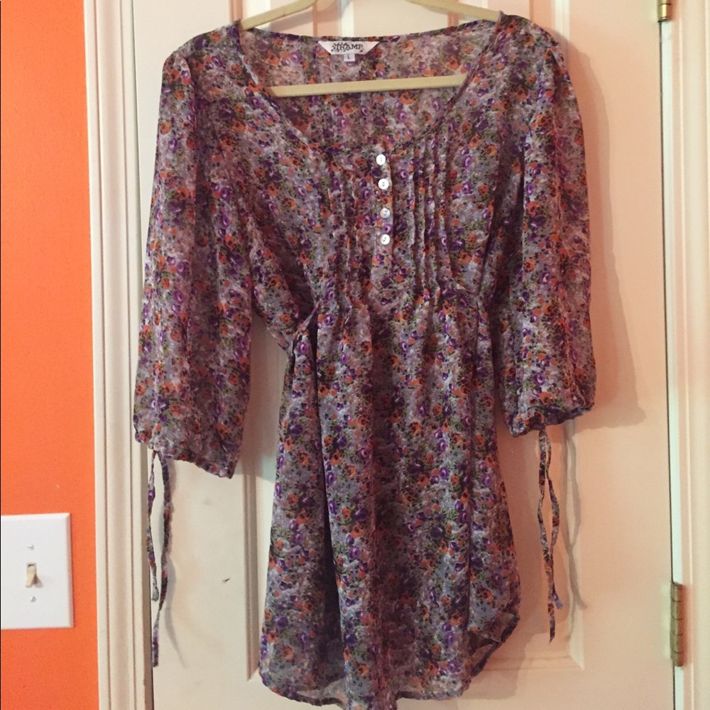 Sheer quart sleeve blouse with buttons