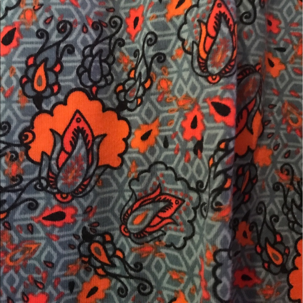 LulaRoe Randy - Picture 2 of 2