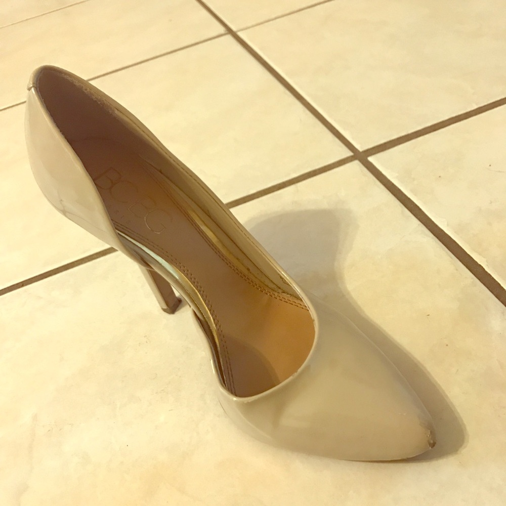 BCBG nude heels