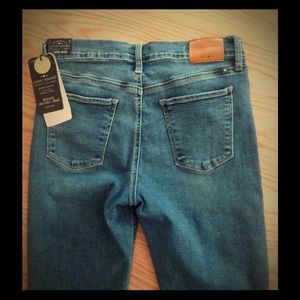 Lucky Brand Jeans NWT Sz 8/29 Stretch