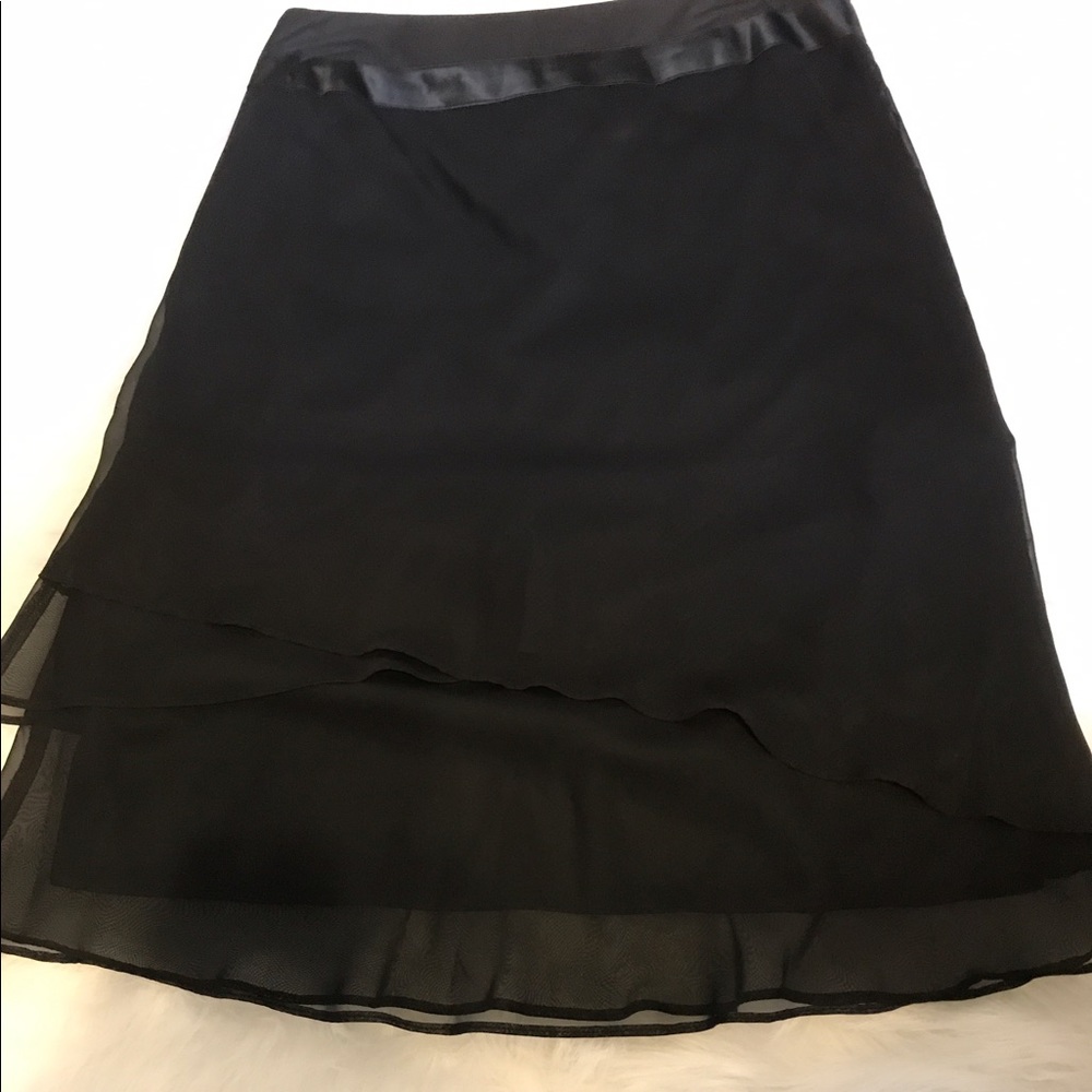 Pretty layered black skirt