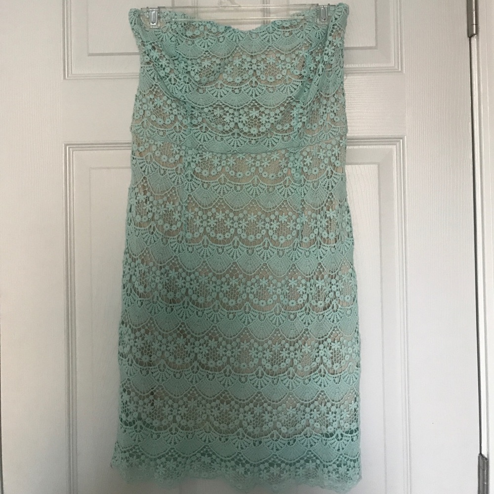 Gianni Bini strapless light blue eyelet dress