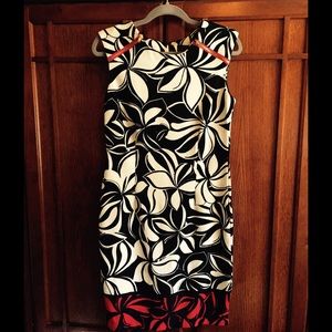 Cute dress. Tag still on. Stretchy material.