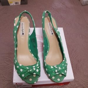 ??Offers?? AE polka dot heels
