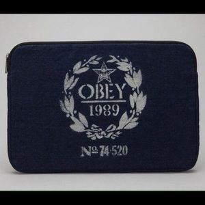 [Obey] Laptop Case