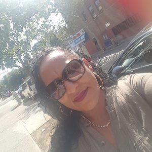 Meet your Posher, Vanessa