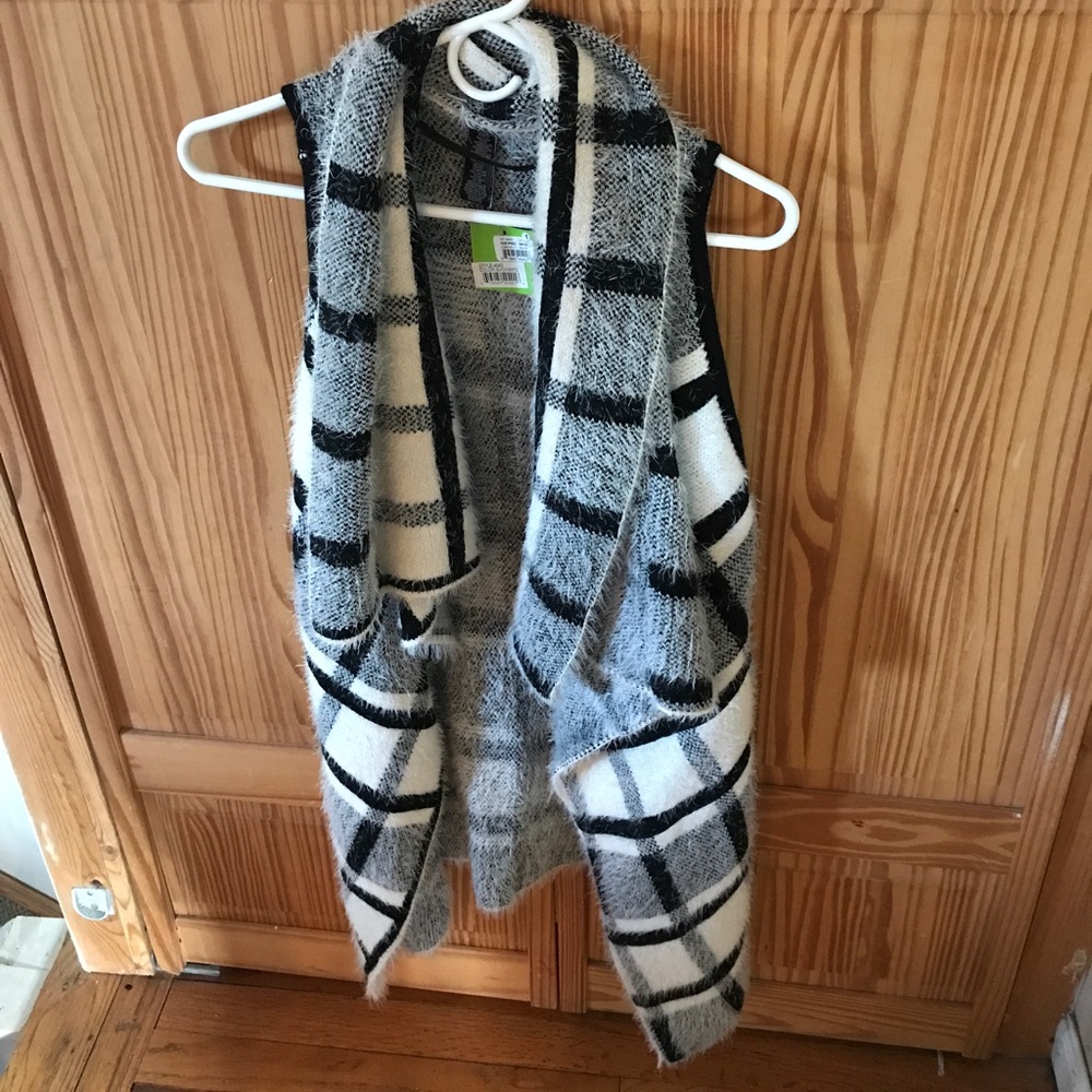 Black and white checkered vest!