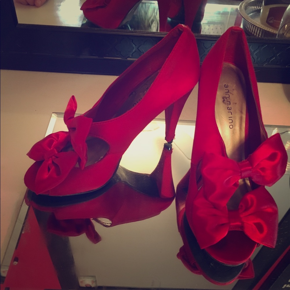 Red bow Ann Marino heels