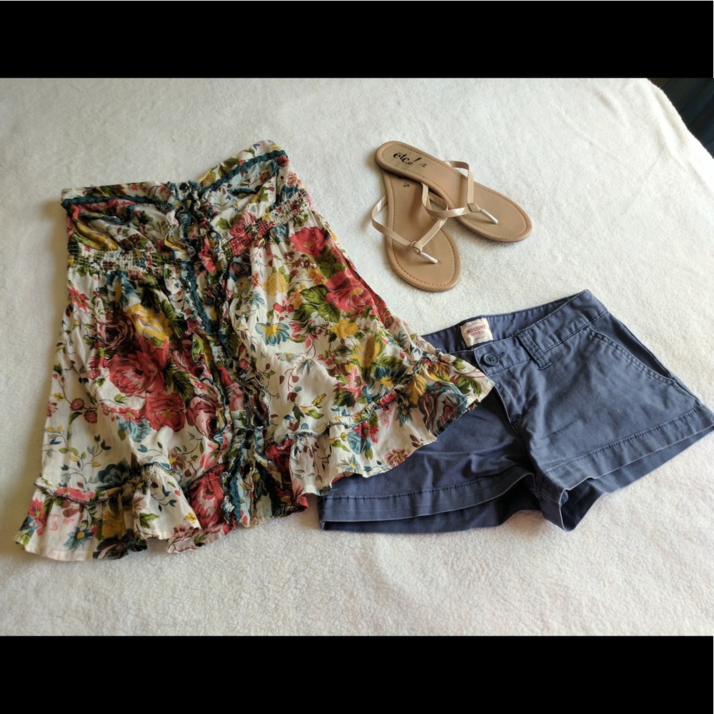 ✨Like New✨ Strapless Floral Daytrip Top