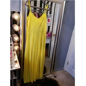 Yellow maxi dress with pleated/accordian detail