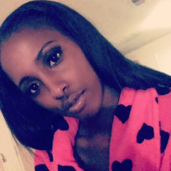 Meet your Posher, Toria - Picture 3 of 4