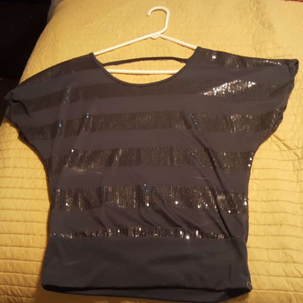 Gray shirt