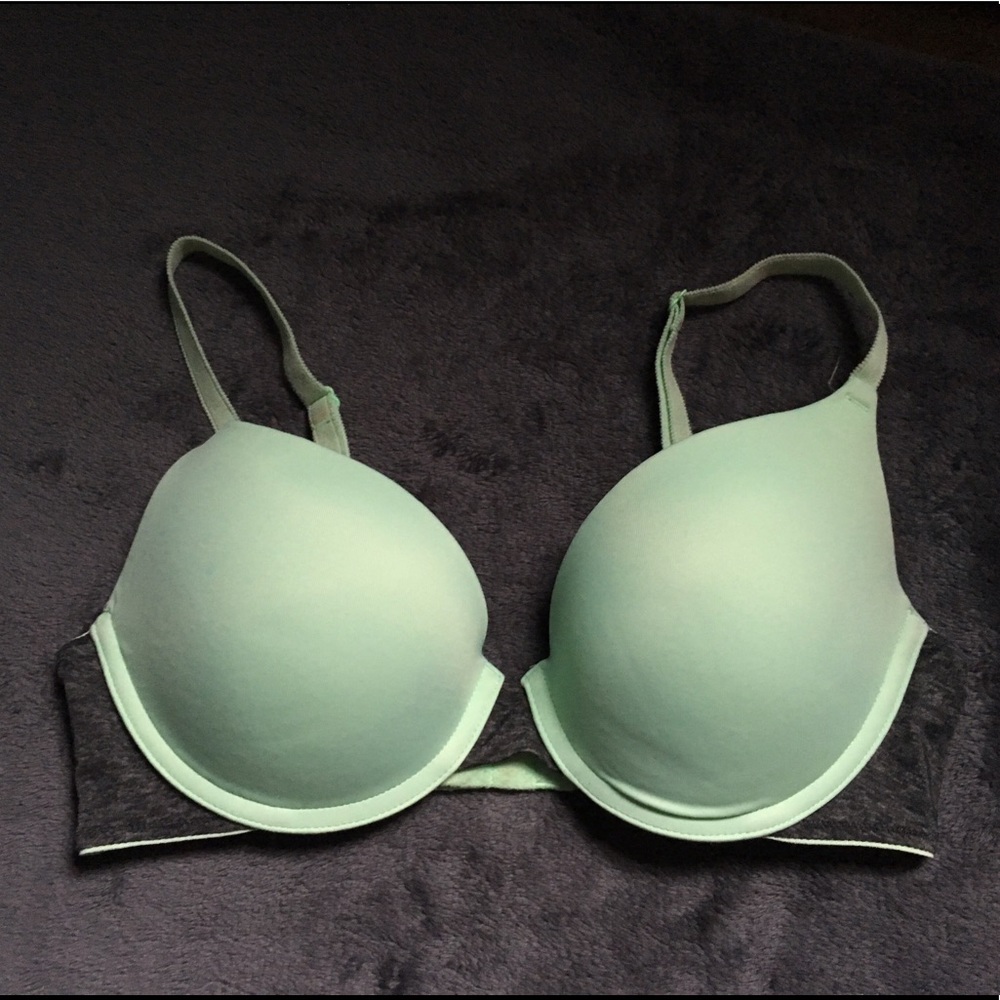 🎀VS PINK "wear everywhere" style push up bra