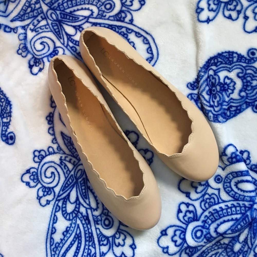 LC Lauren Conrad Nude Scalloped Ballet Flats