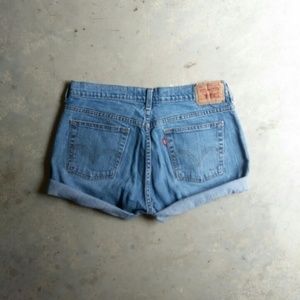 Distressed Washed Levi Shorts