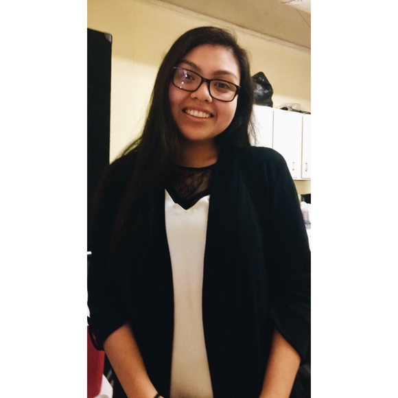 Meet your Posher, Sara - Picture 2 of 8