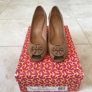 Tory Burch Tan Wedges