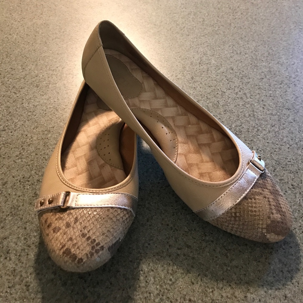 Børn 'Masia' Ballerina Flat in Natural