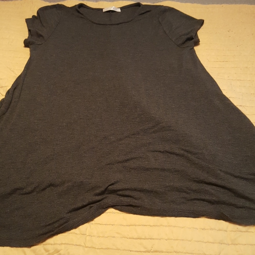 Boutique Gray and mint J & k Tunic  POCKETS