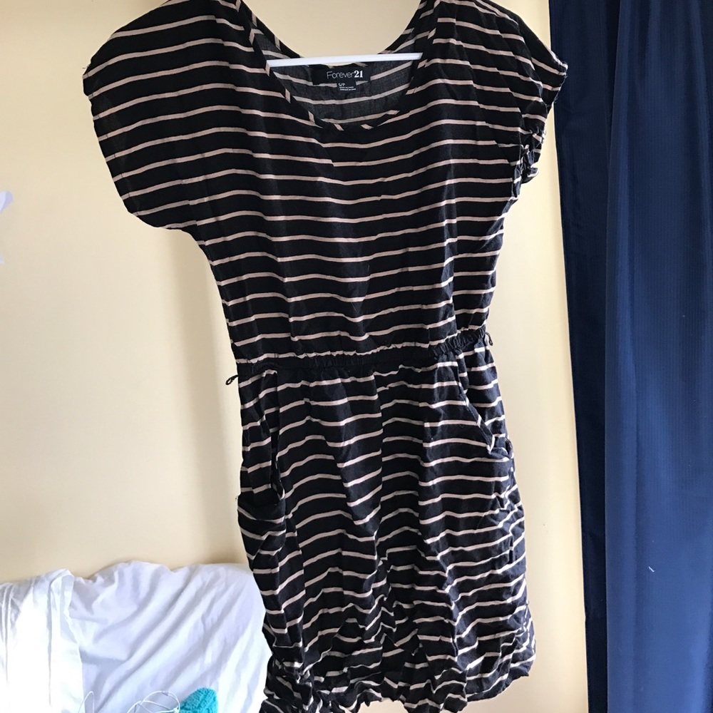 Pocket striped dress!