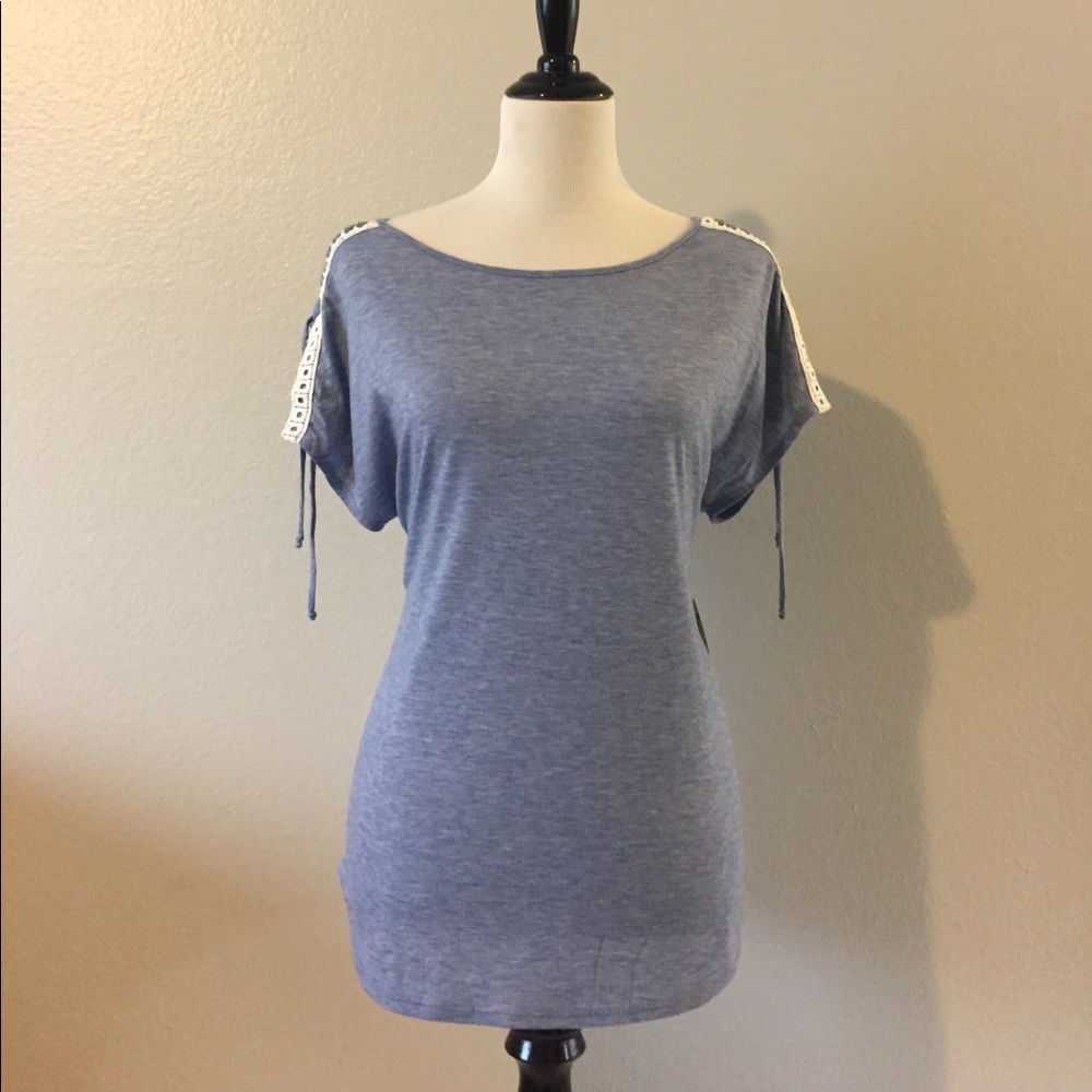 Tie up sleeve top NWT by PerSeption Concept