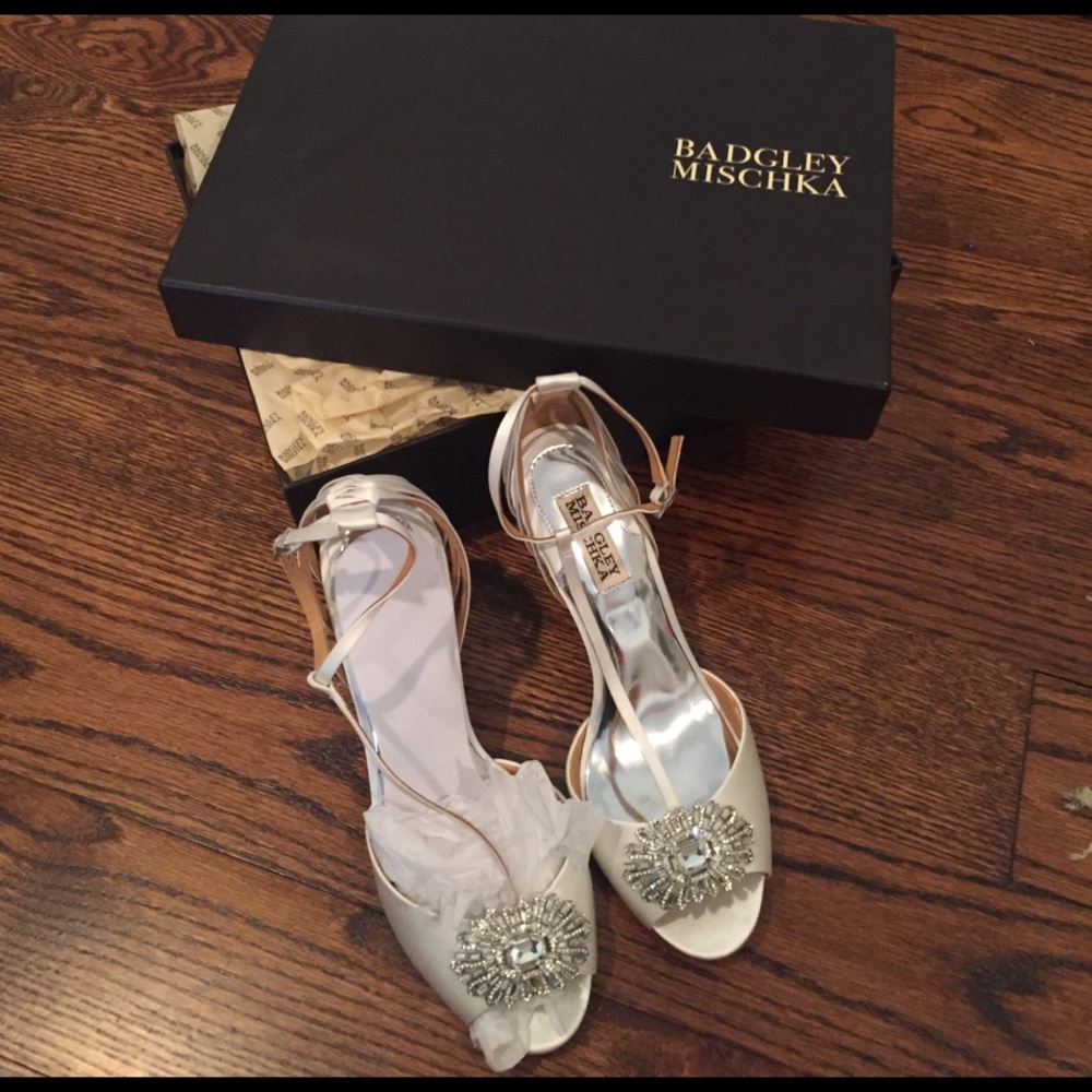 Badgley Mischka White Heels with Appliqué