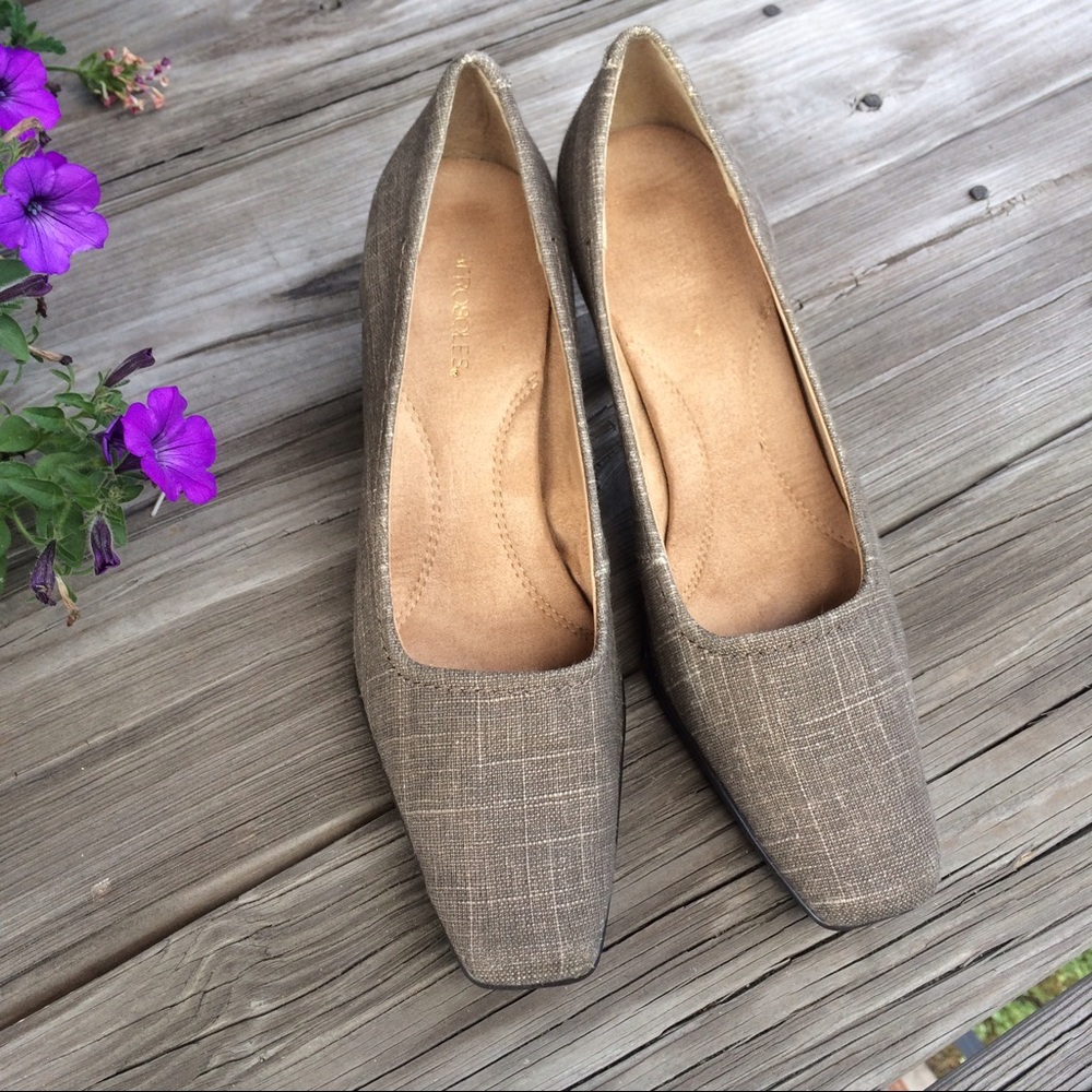 Aerosoles brown heels