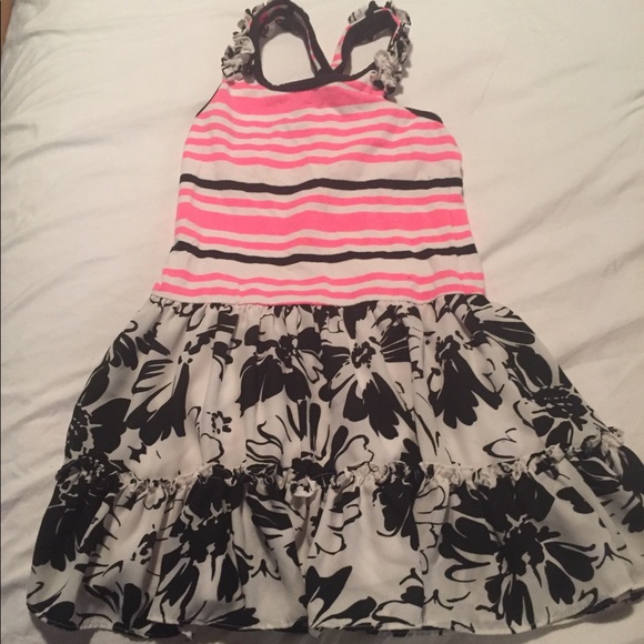 🎉Host Pick!🎉Girls Racerback Flowy Dress Size 5 - Picture 2 of 4