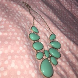 💚Mint Green Tear Drop Shaped Statement Necklace💚