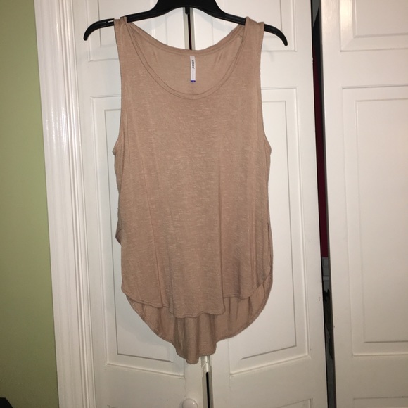 Tan tanktop - Picture 1 of 2