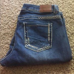 SALE ENDS TONIGHT💋 Maurice's Jeans