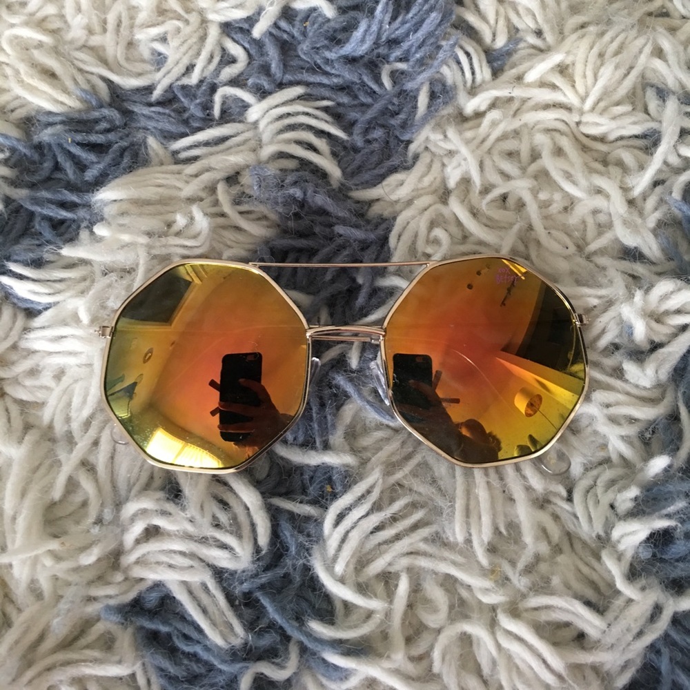 Betsy Johnson octagon sunglasses