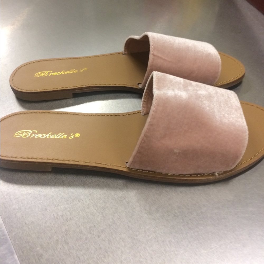 Velvet slide ons - Picture 2 of 2