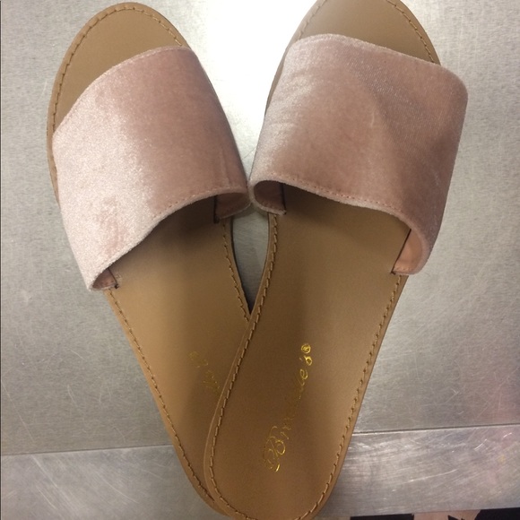 Shoes - Velvet slide ons