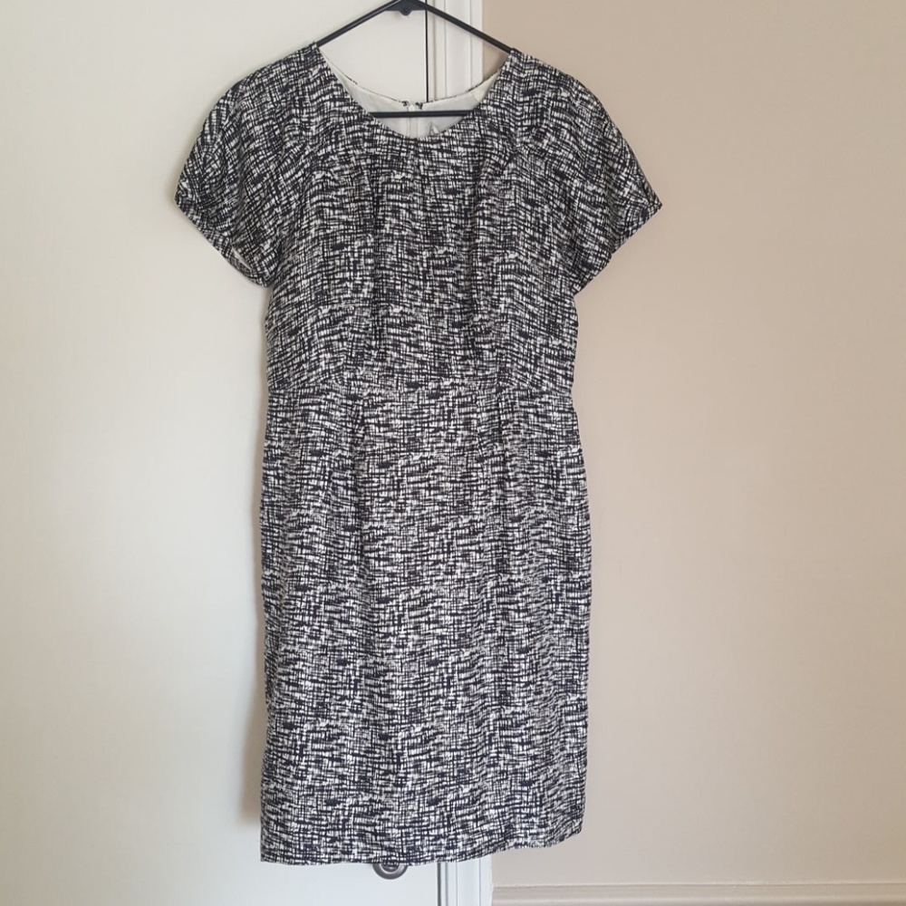 Banana Republic silky dress