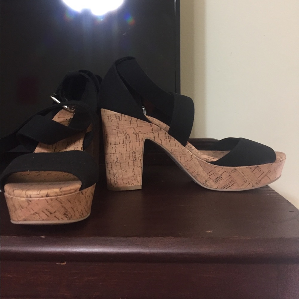 American Eagle by Payless black strappy platforms