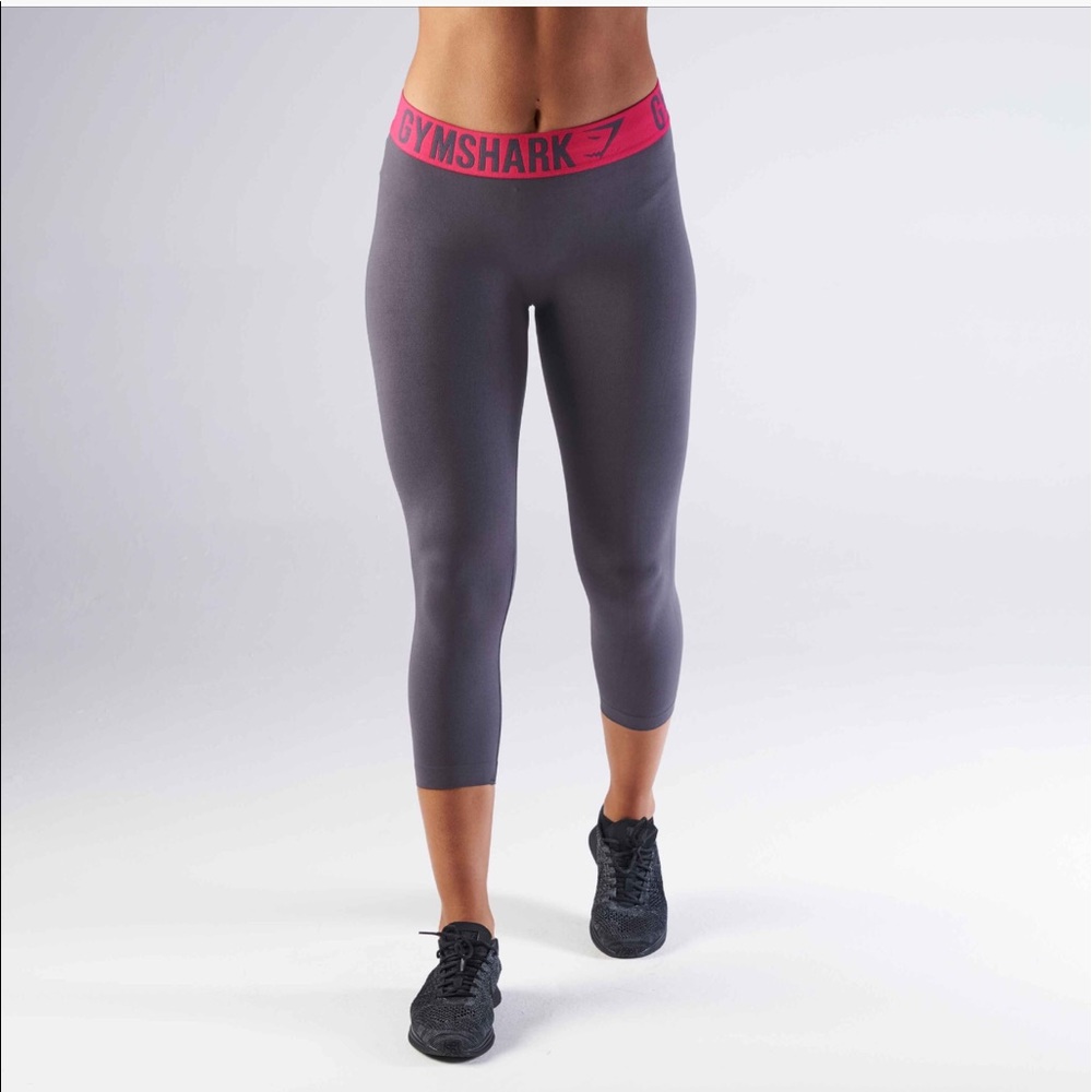 Gymshark fit legging cropped charcoal/cranberry.XS