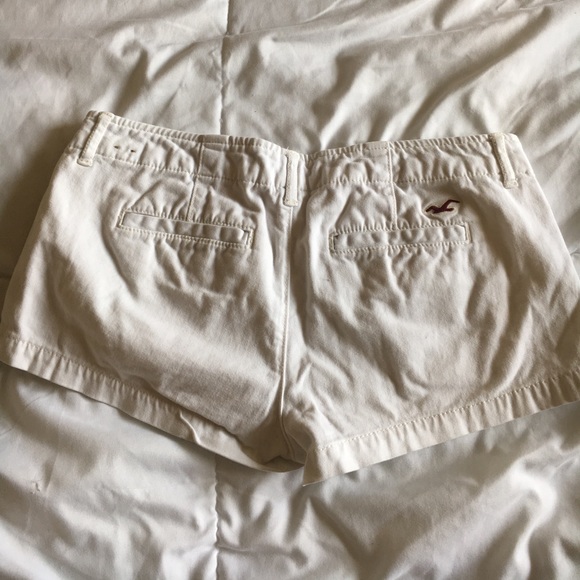 White shorts - Picture 3 of 3