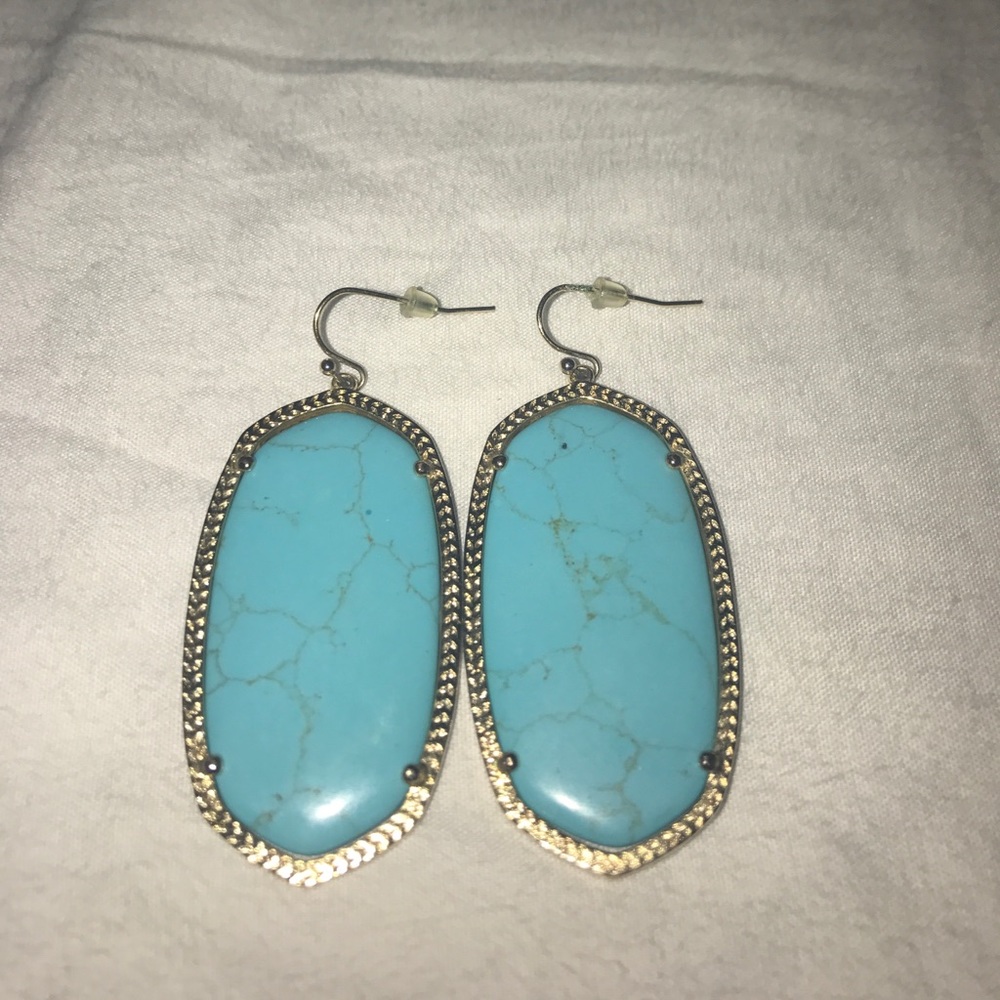 Turquoise Kendra Scott earings!