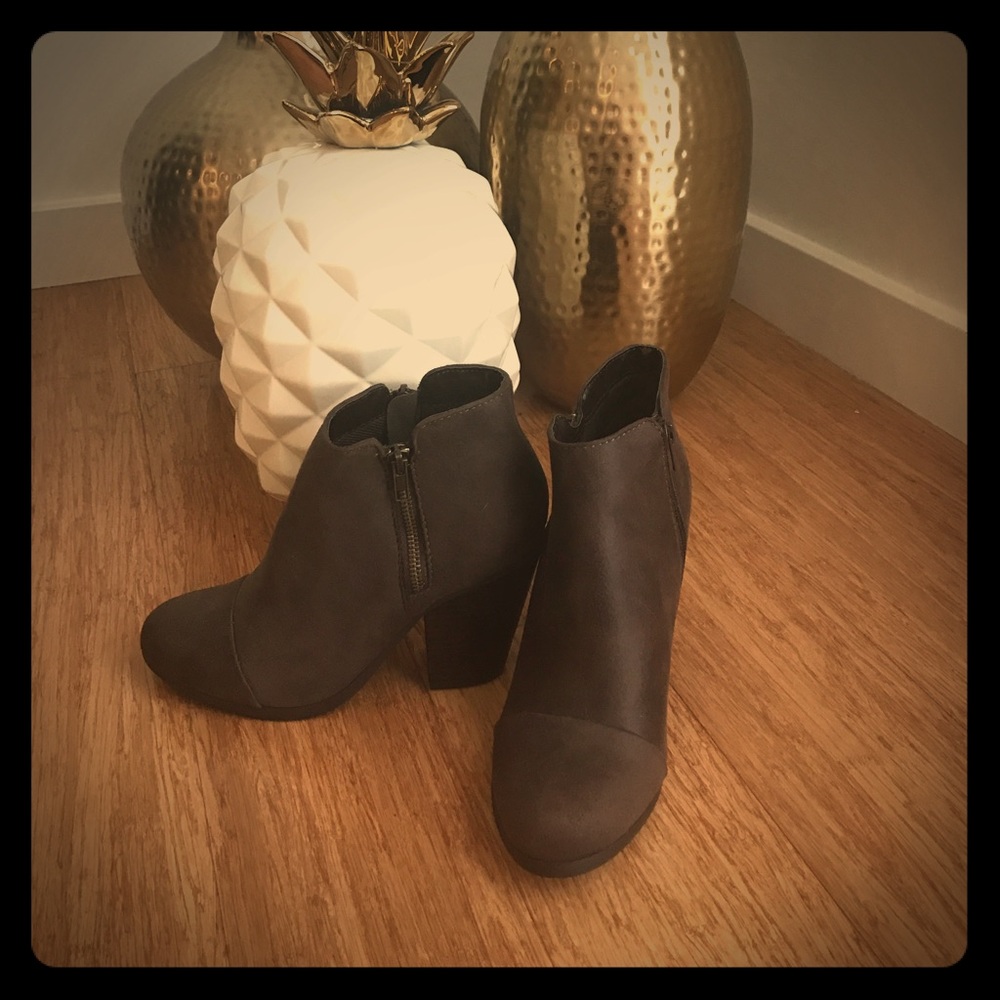 ❤️Double Zipper Adorable Brown Booties❤️