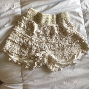 High waisted cream lace shorts